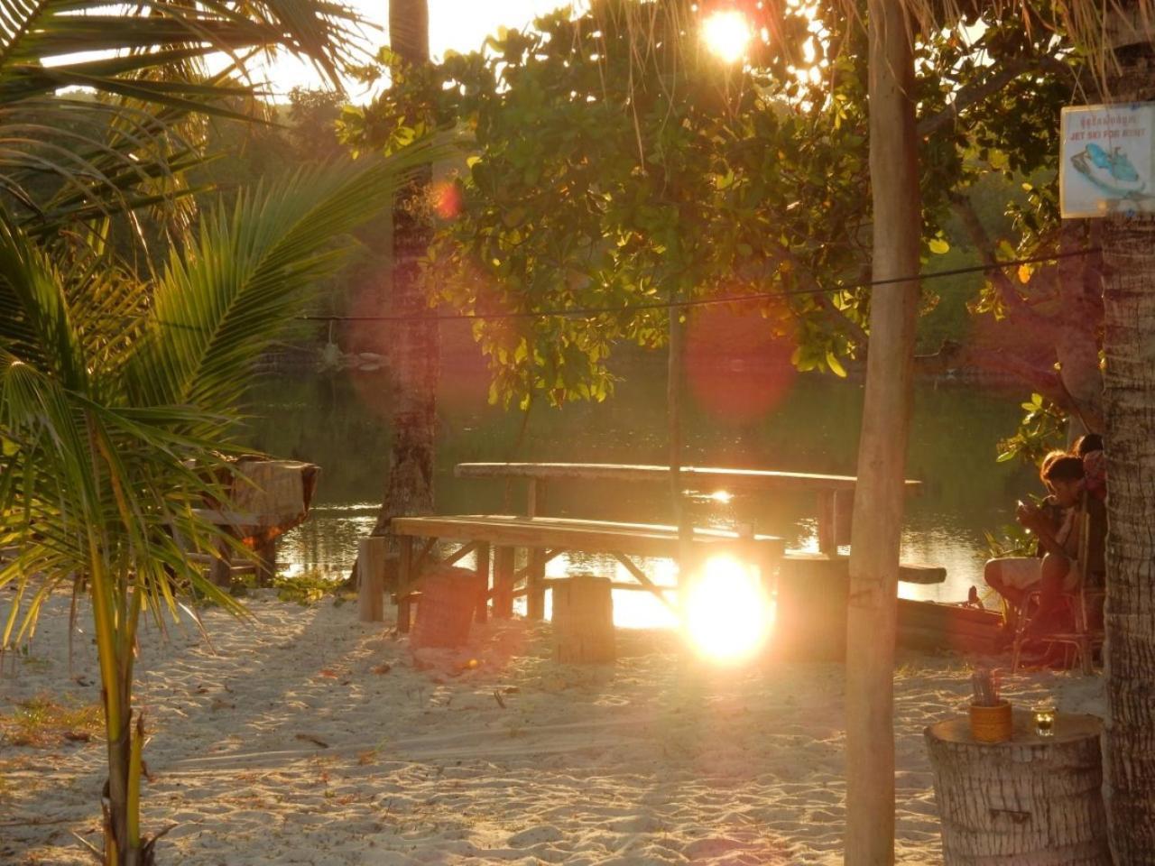 Sandbank Restaurant & Camping Koh Rong Kaoh Touch Esterno foto