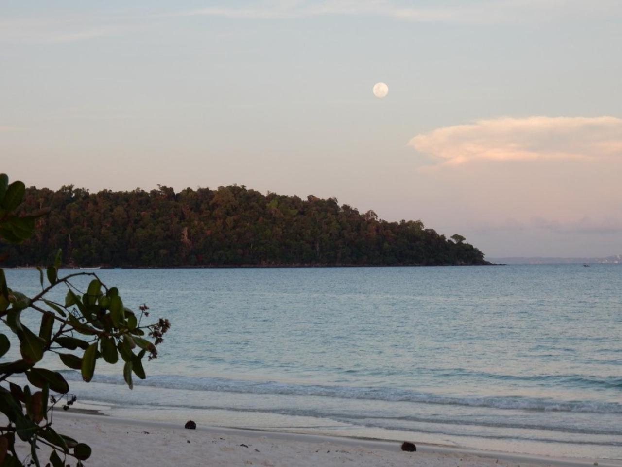 Sandbank Restaurant & Camping Koh Rong Kaoh Touch Esterno foto