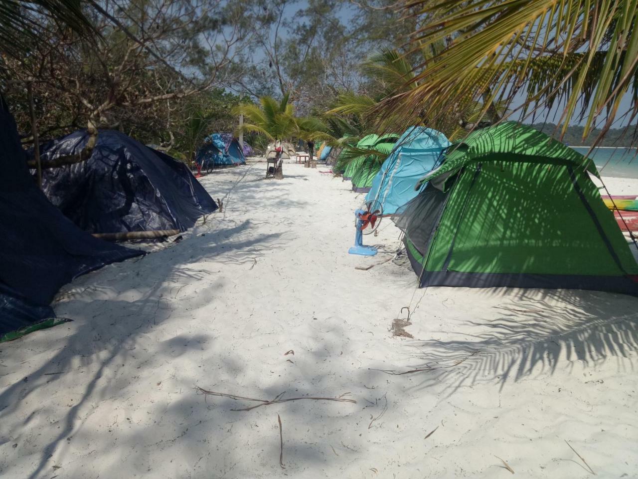 Sandbank Restaurant & Camping Koh Rong Kaoh Touch Esterno foto