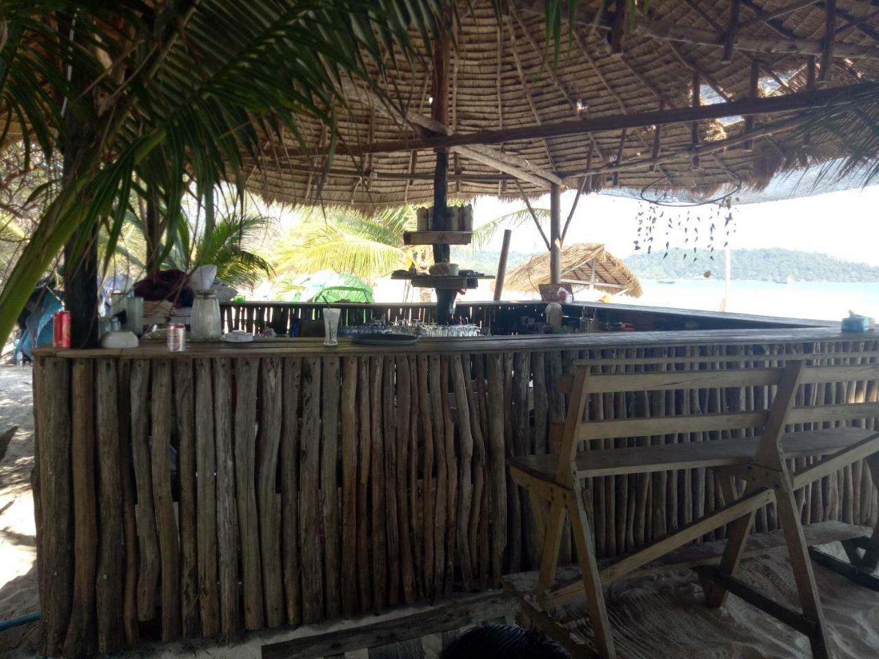 Sandbank Restaurant & Camping Koh Rong Kaoh Touch Esterno foto