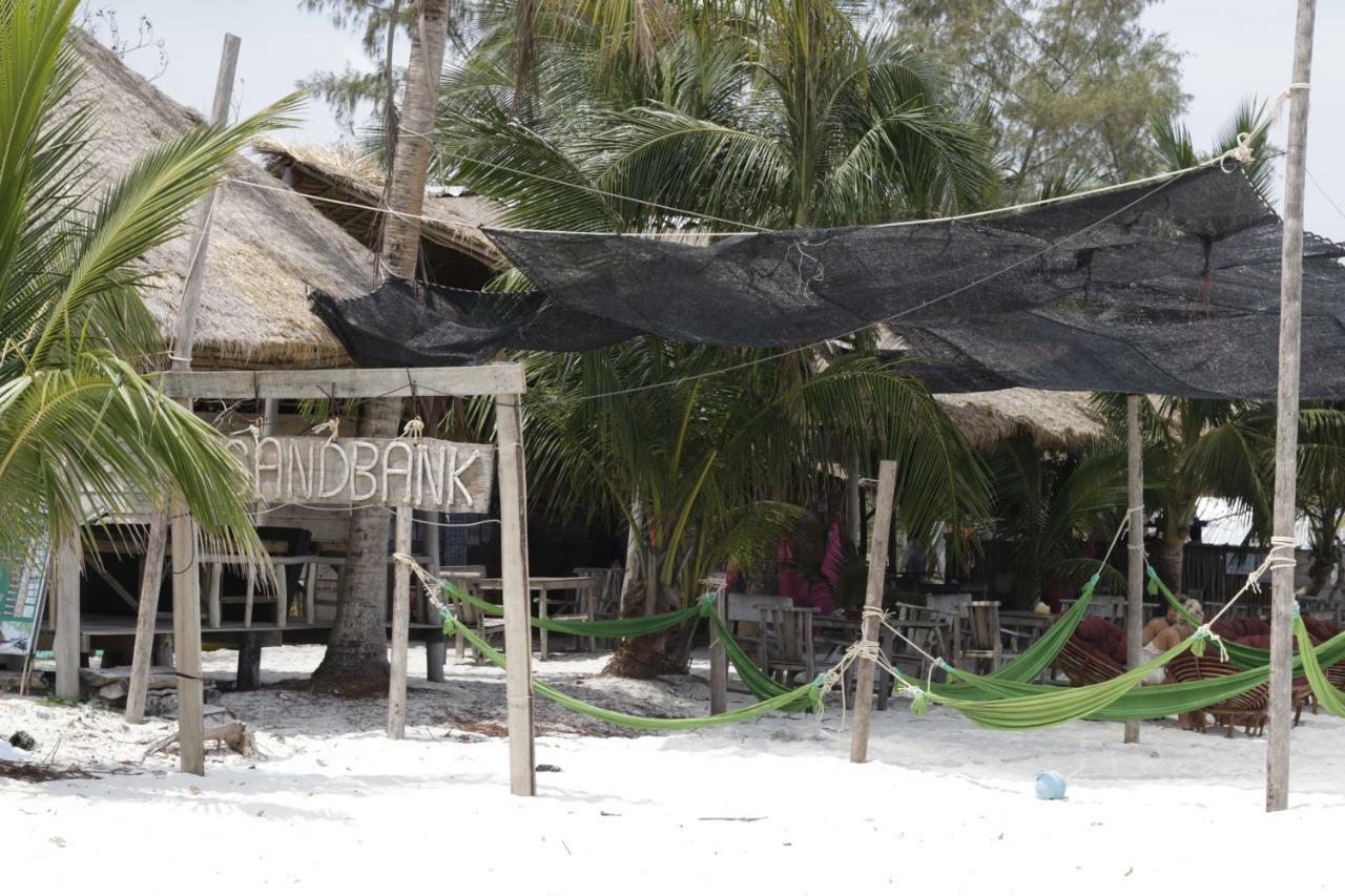 Sandbank Restaurant & Camping Koh Rong Esterno foto