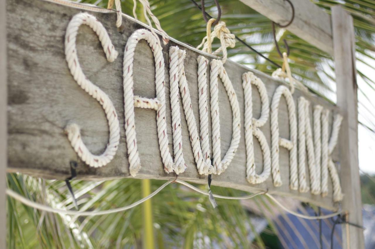 Sandbank Restaurant & Camping Koh Rong Kaoh Touch Esterno foto
